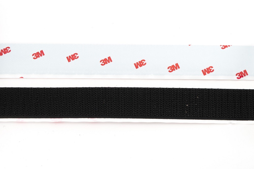 Juosta lipdukas 3M Hook SJ-3526 (25mm x 45,7m), juoda