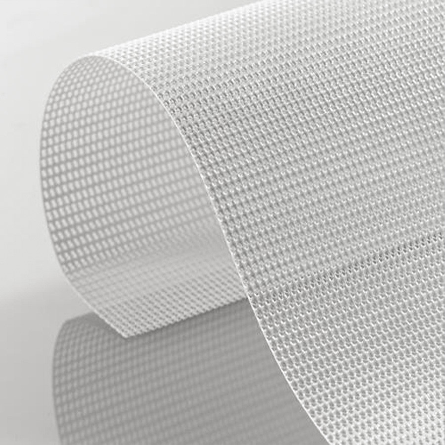 Tentas German Mesh su pagrindu 370 g/m2 balta, matinė (Ritinys 1,60x50 m)